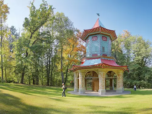 Zámecký park Vlašim – čínský pavilon a další romantické stavby