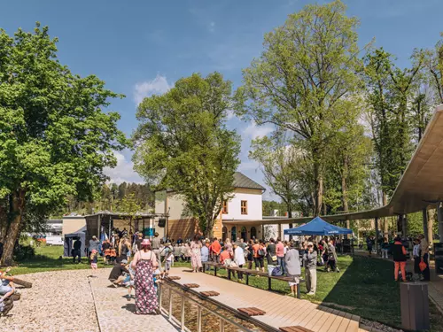 Zahájení sezony 2025 v běloveských lázních v Náchodě