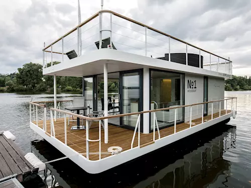 Houseboat botel Lofi – netradiční ubytování v srdci Prahy 
