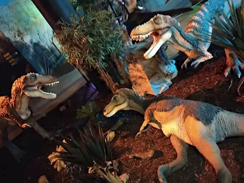 DinoPark Liberec – krytý celoročně otevřený DinoPark s DinoTeráriem a krokodýly