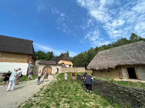 Archeoskanzen Trocnov – ukázka středověkého vesnického života