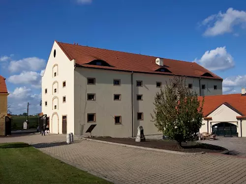 Pytloun Zámecký Hotel Ctěnice