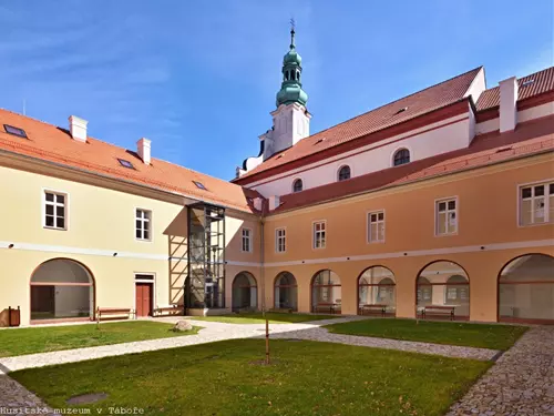 Galerie Ambit v Husitském muzeu v Táboře