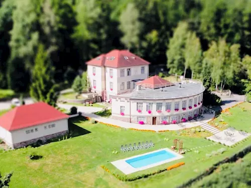 Ermi Hotel